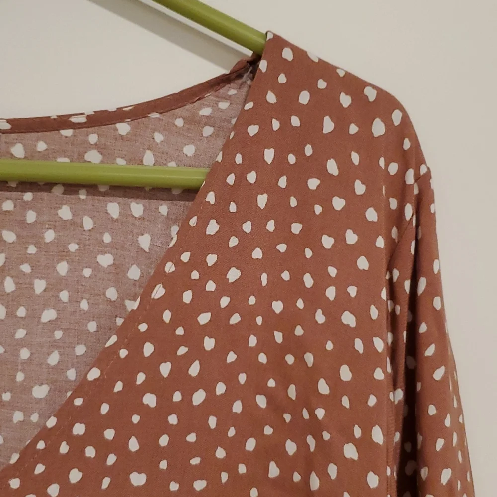 Forever 21 light brown white spots long sleeve top blouse size 2X - Picture 2 of 5